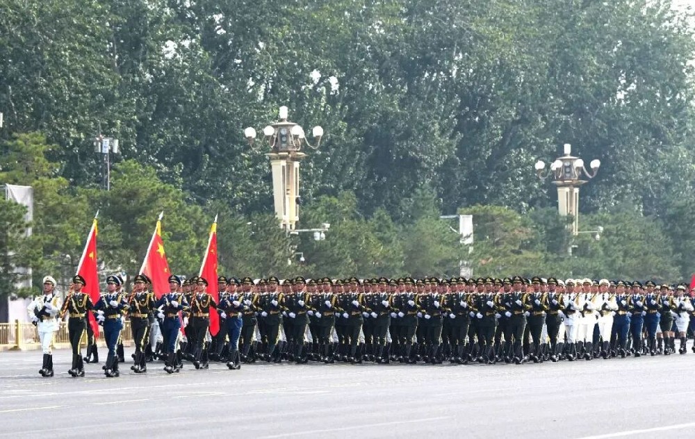 铭记历史・团结奋进｜中食安泓双党支部组织观看九三阅兵仪式